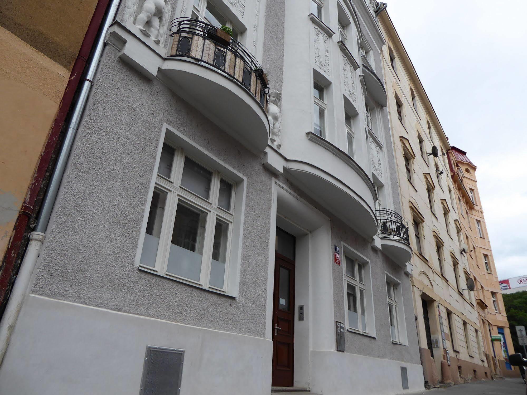 Victoria Design Stays - Apartment Slavojova Praga Esterno foto